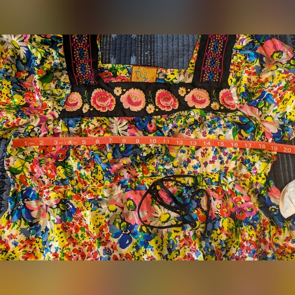 JOHNNY WAS 100% Silk Floral Babydoll Tunic with Embroidery Size M - Picture 4 of 8